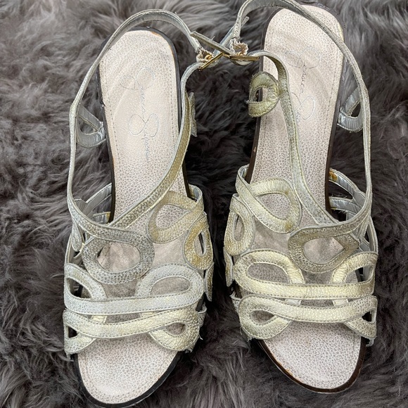 Jessica Simpson - Picture 1 of 4